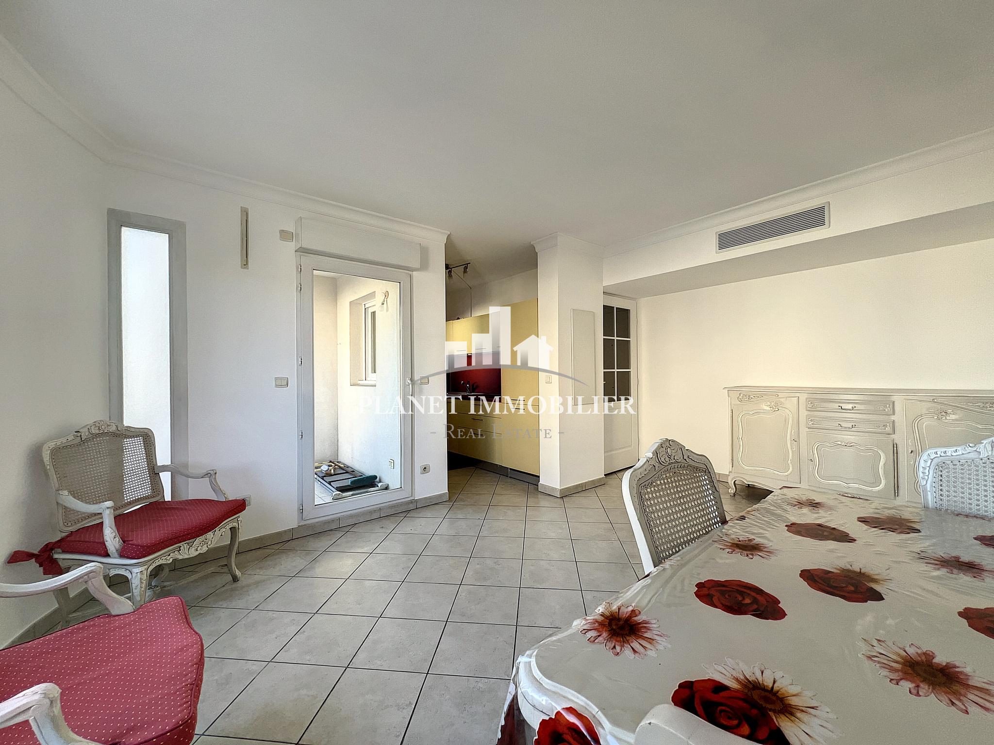 Vente Appartement 38m² 2 Pièces à Juan les Pins (06160) - Planet Immobilier